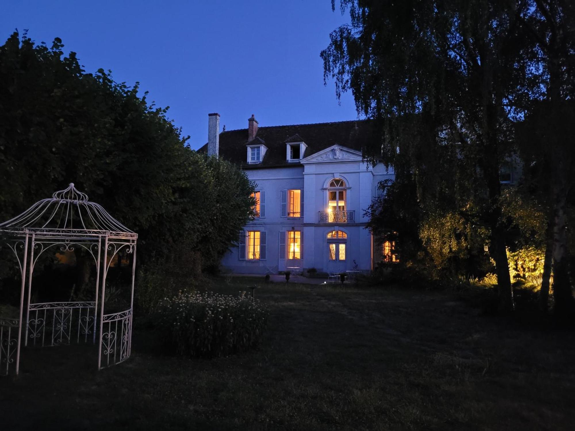 Saint-Eusebe Mansion - Hotel Particulier St-Eusebe Осер Экстерьер фото